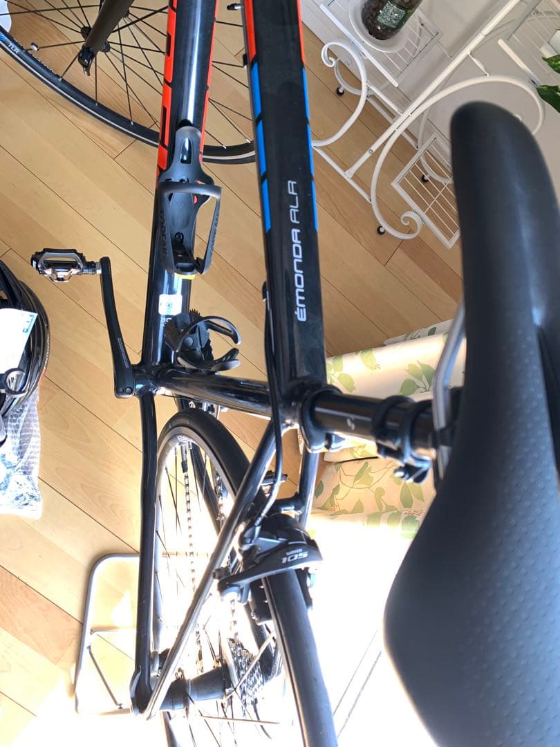 TREK EMONDA ALR4 4点セット付き