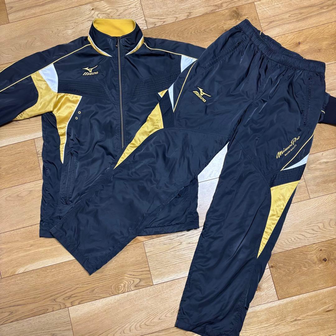 ミズノプロ mizuno proウインドブレーカー　O （XL）サイズ 黒×金