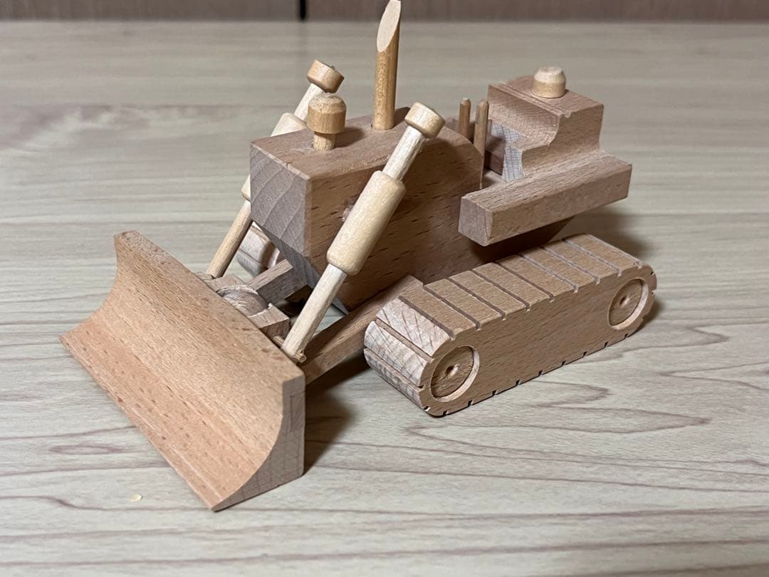 西尾レントオール 非売品 木製 ブルドーザー ミニチュア おまけ付き！