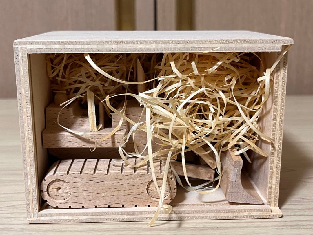 西尾レントオール 非売品 木製 ブルドーザー ミニチュア おまけ付き！