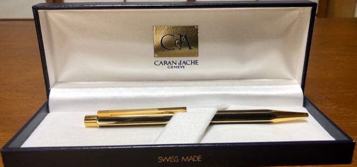 ★新品箱入り★CARAN d'ACHE ヘクサゴナル/ボールペン 純正漆 黒×金
