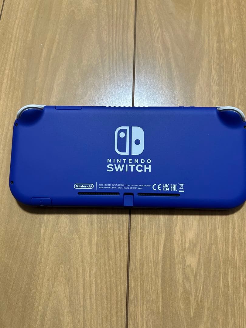 任天堂　switch ライト　ブルー
