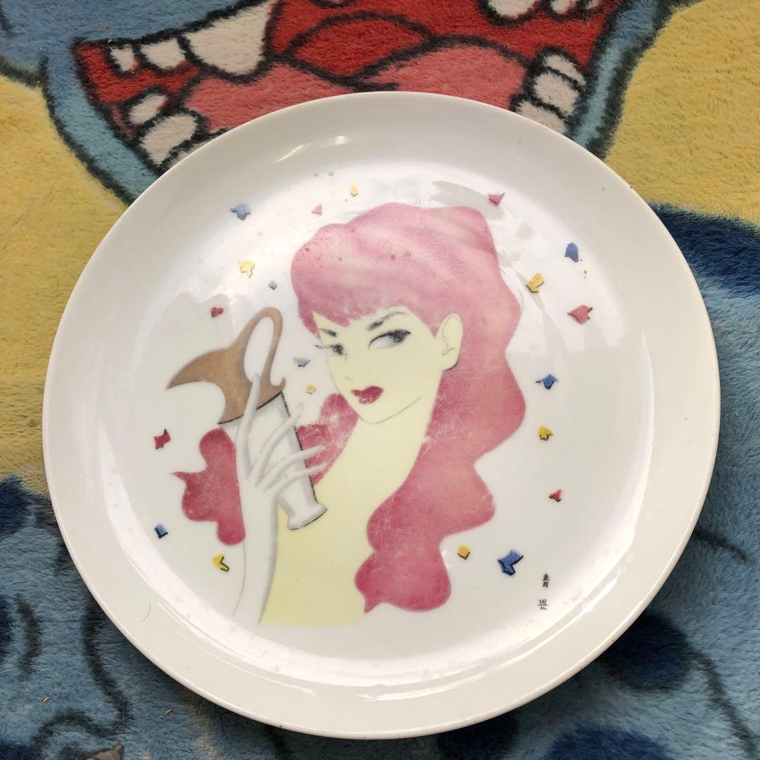 東郷青児の美人画と東郷青児の絵皿２枚