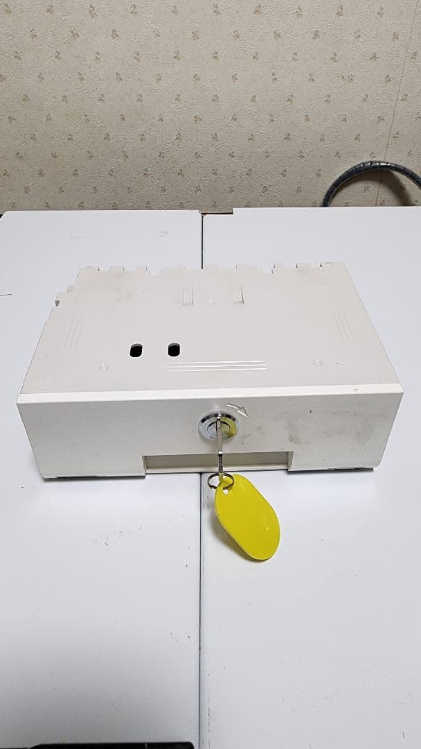 【新紙幣不可-新硬貨対応】自動釣銭機　富士電機　ECS-777