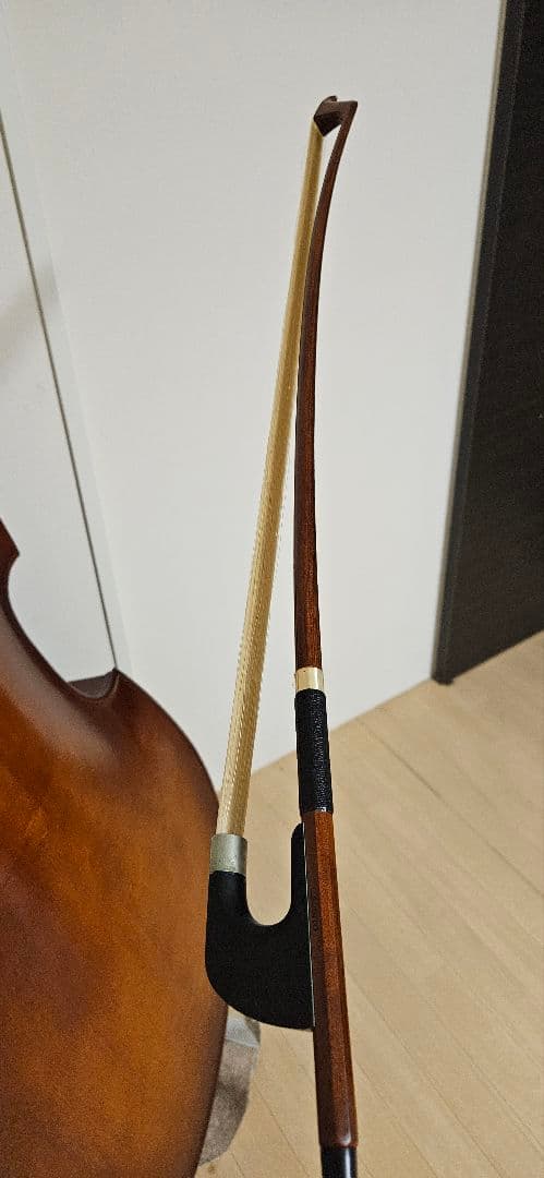 コントラバス弓(Sugito製) ケース付き