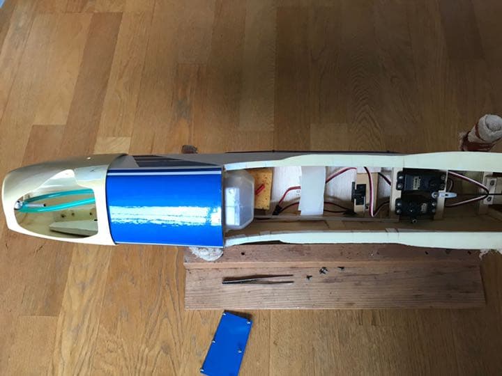 ラジコン　テトラ　オリゾン45  バルサキット組立品 　サーボ付き