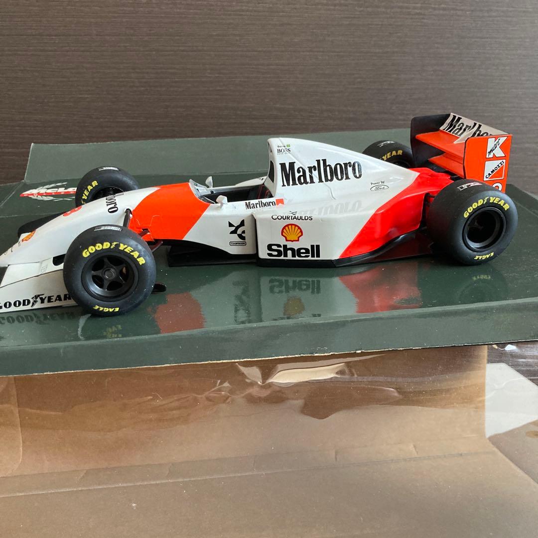 ミニカー McLaren Marlboro MP4/8 FORD HB D7 1/18