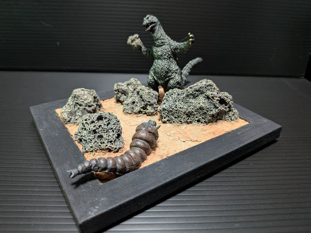 モスラ 幼虫 対 ゴジラ ジオラマ