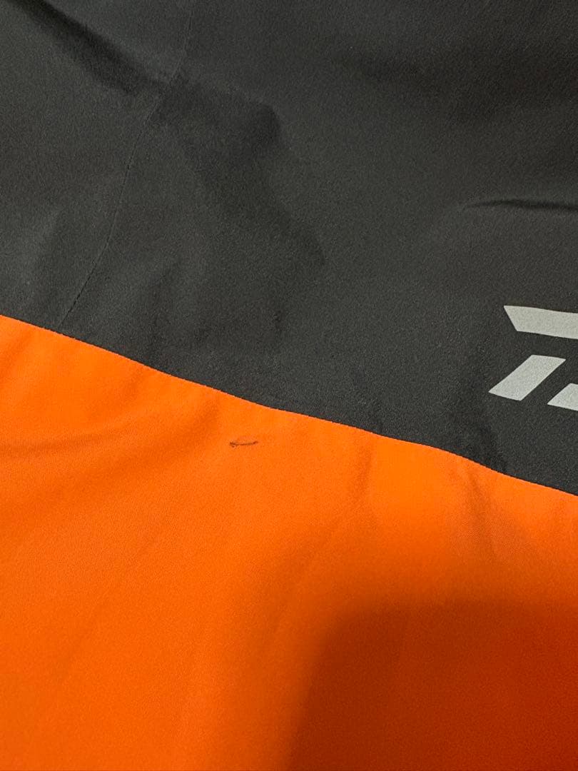Daiwa GORE-TEX レインウェア オレンジ/ブラック　WLサイズ