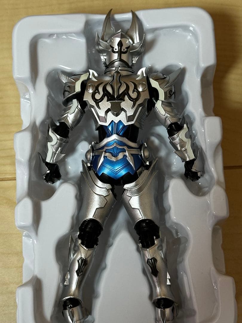 真骨彫製法 S.H. Figuarts 牙狼 銀牙騎士ゼロ 絶狼