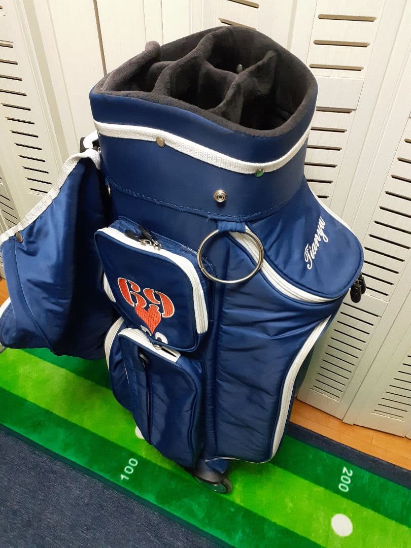 キャディバッグ　(キャスター付) 手渡しOK