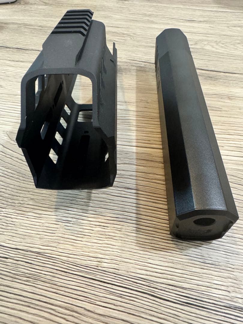 クリスベクター VIK II ハンドガード＆silencerCoサプレッサー