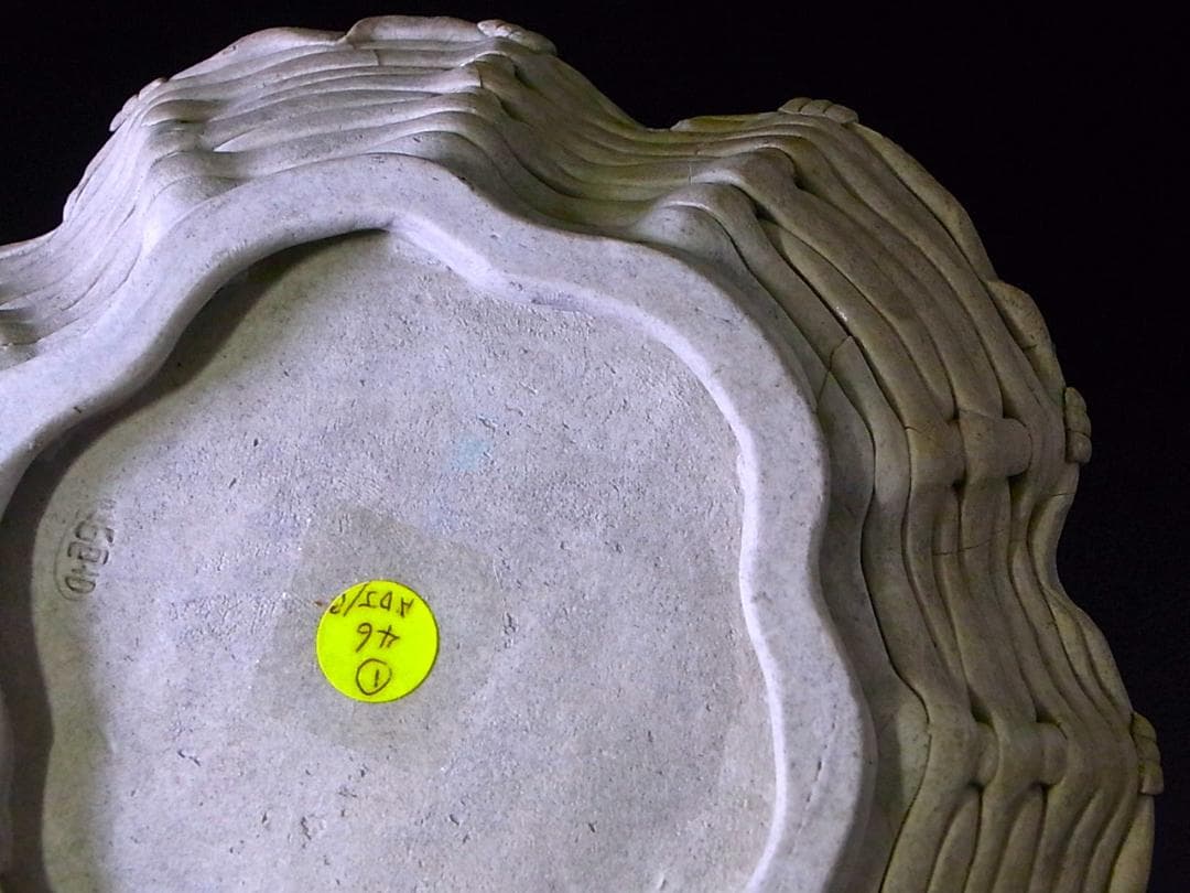 【 E918 】 素晴らしき超名品　明治期萬古焼上手作品　陽刻朝顔文飾り皿