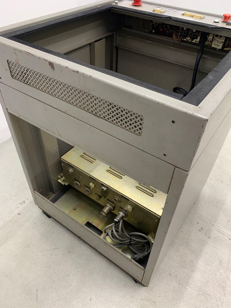 スペースエイジ ターンテーブル レコードプレイヤー 台 店舗什器 ディスプレイ