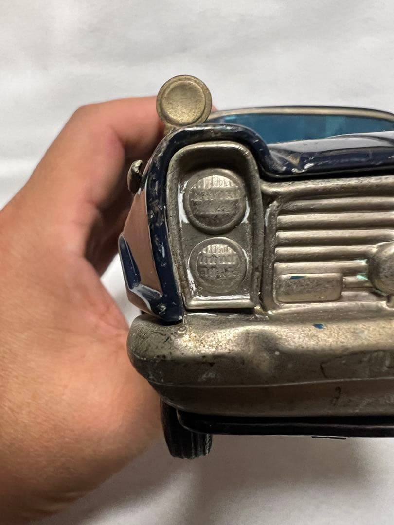 昭和レトロ　イチコー　ブリキ　日産セドリック・カスタム　縦目4灯　初期