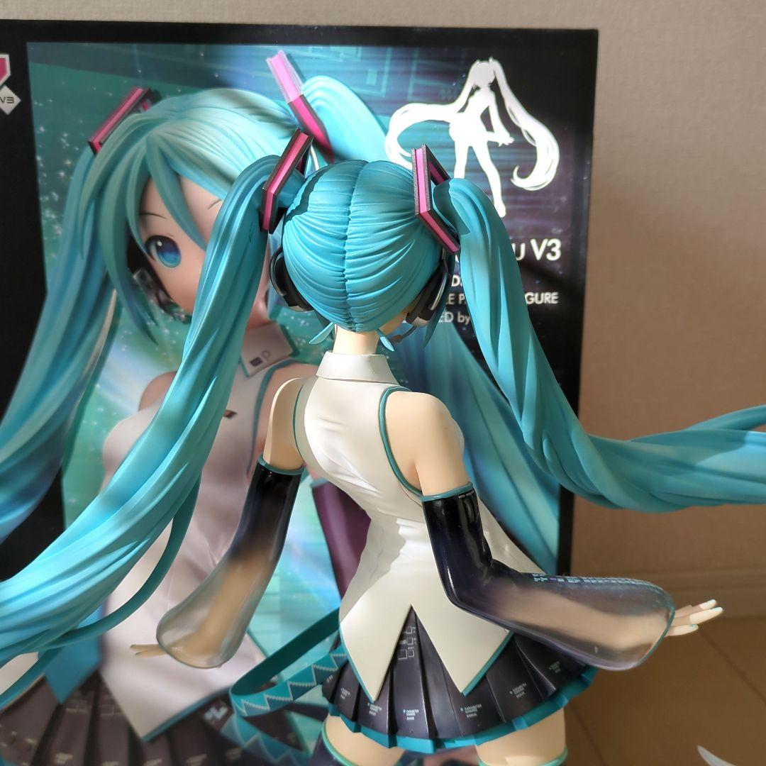 初音ミク V3 VOCALOID 1/4スケール フィギュア