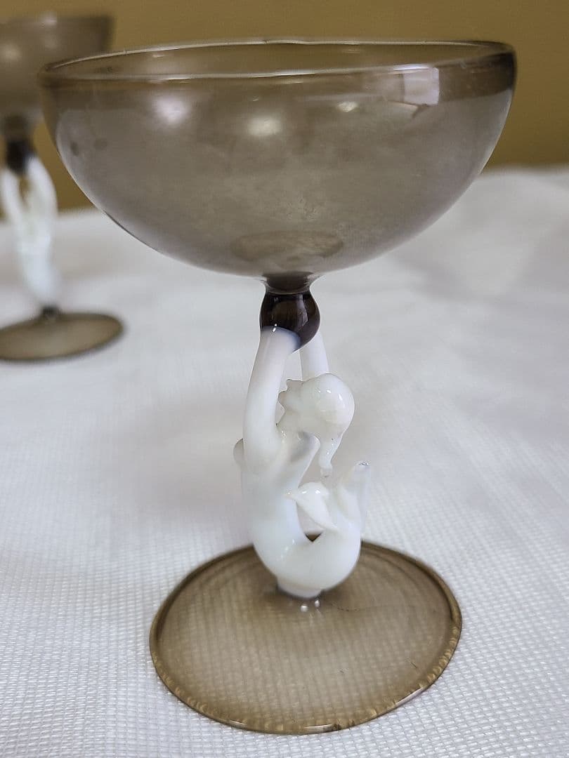 アールデコ期ビミニグラス　スモークガラス製マーメイドデキャンタとグラスセット