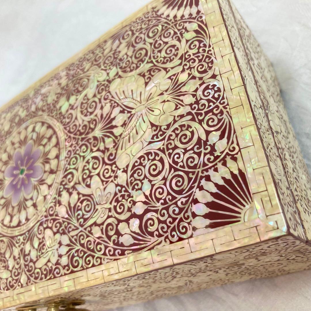 美品　伝統工芸品　螺鈿細工　蝶々　ジュエリーボックス　宝石箱　小物入れ
