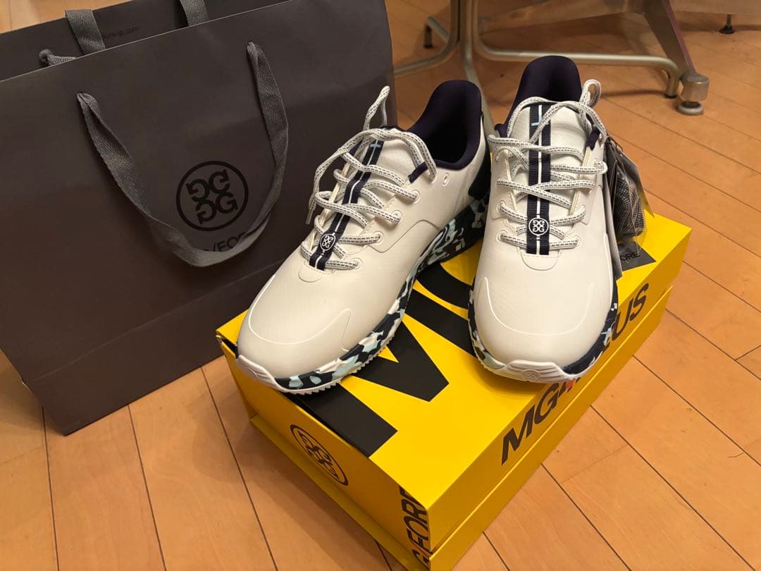 G/FOREジーフォアMG+PLUS ゴルフシューズ ホワイト　値下げ交渉可能