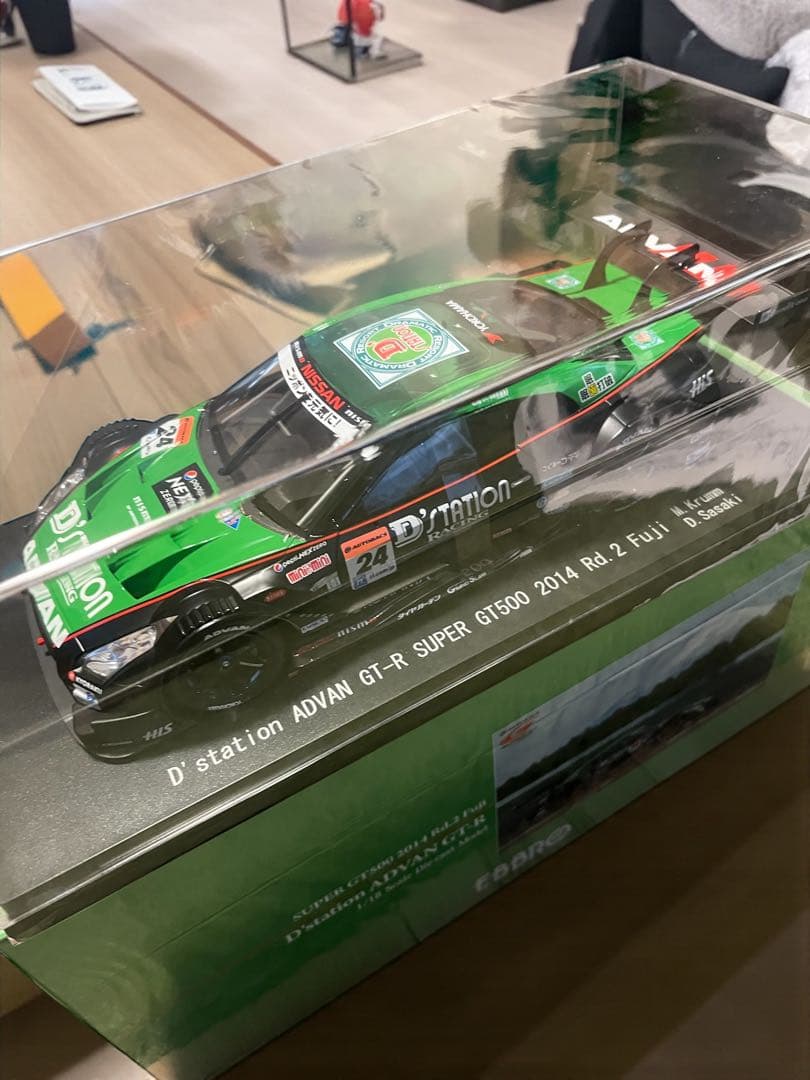 美品 エブロ ADVAN gt-r35 1/18スケール ミニカー