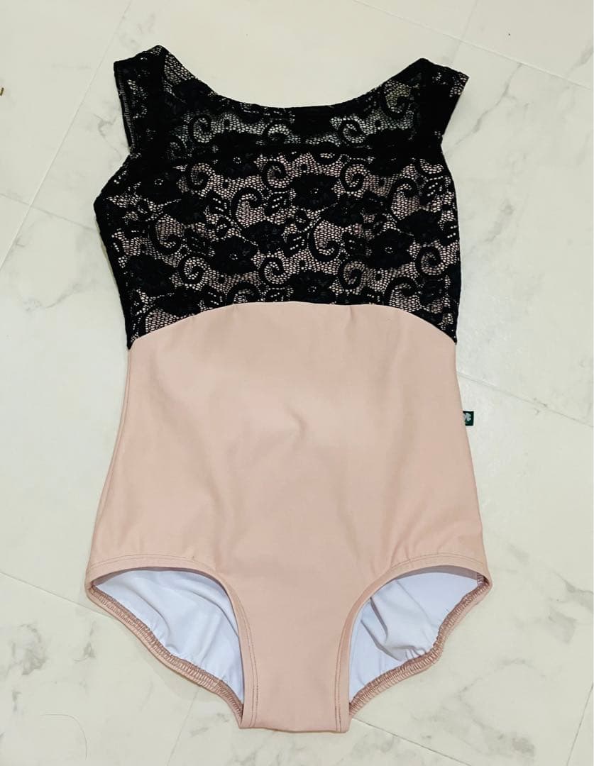 ラッキーレオ　レオタード　Mサイズ