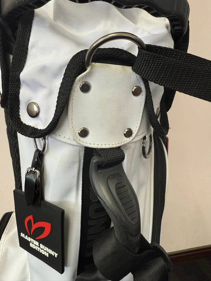 ぺ*ょ様 MASTER BUNNY EDITION キャディバッグ　白色　ヘッド