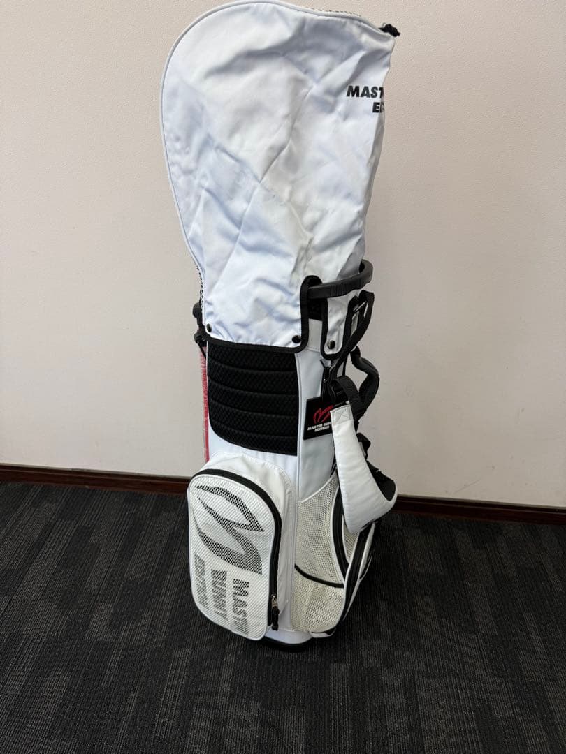 ぺ*ょ様 MASTER BUNNY EDITION キャディバッグ　白色　ヘッド