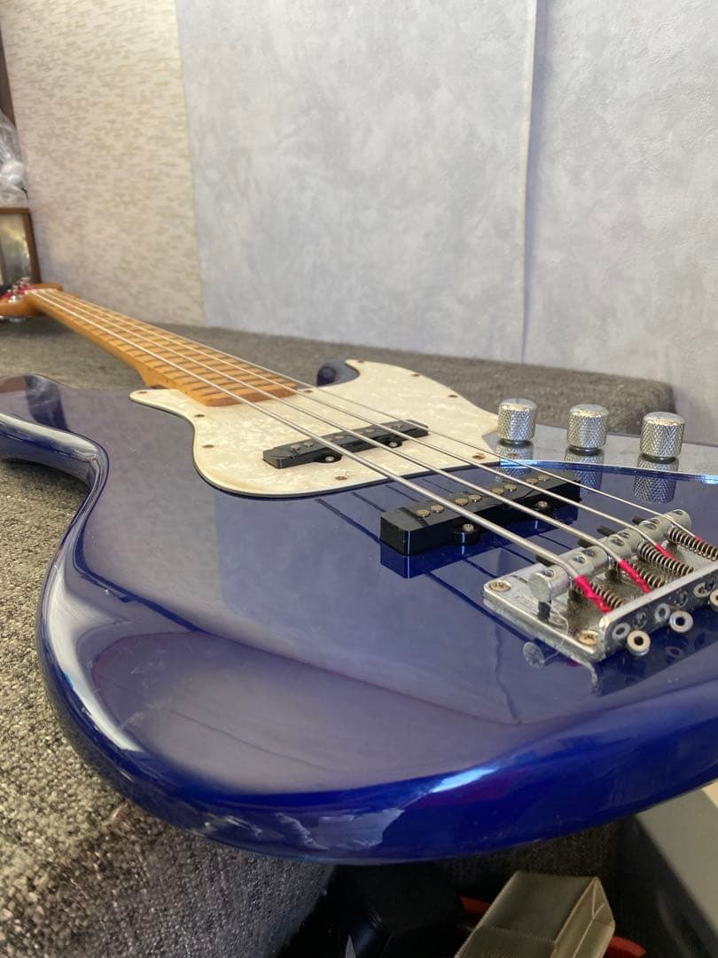 フォトジェニック　ベースギター