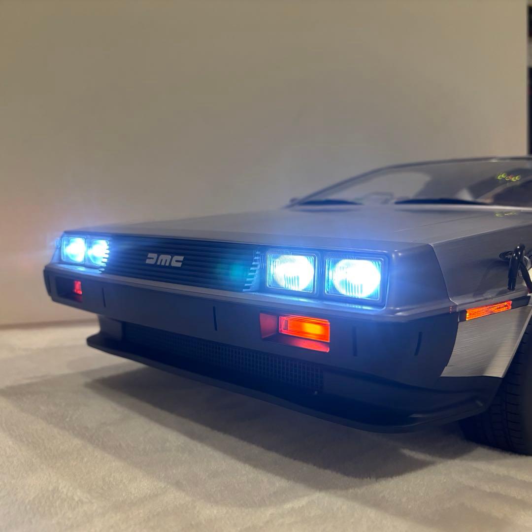 ホットトイズ バックトゥザフューチャー 1/6 デロリアン PART1