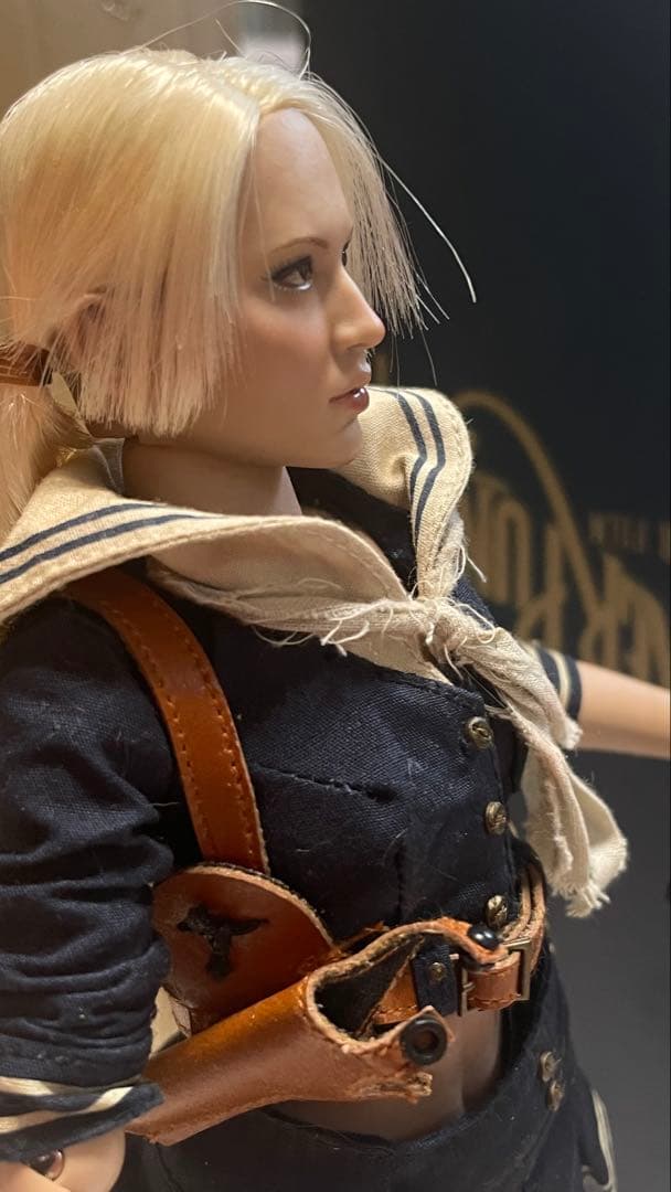 ホットトイズ　フィギュア　サッカーパンチ　Babydoll 12インチフィギュア