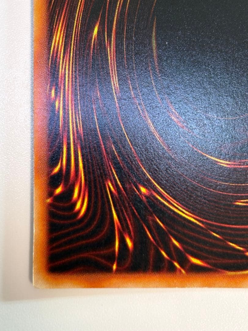 ①新品みたいです。ブラック・マジシャン 初期 ウルトラレア 遊戯王