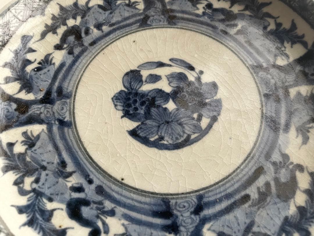 骨董　アンティーク　古伊万里　染付窓絵　花文様　輪花縁　七寸皿　渦福