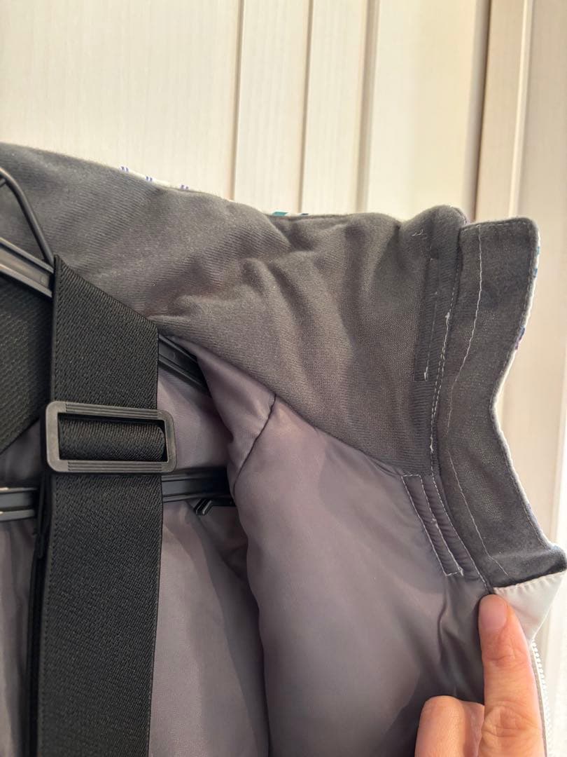 美品　キッズ　子ども用　スキーウェア 上下セット　140cm 女の子