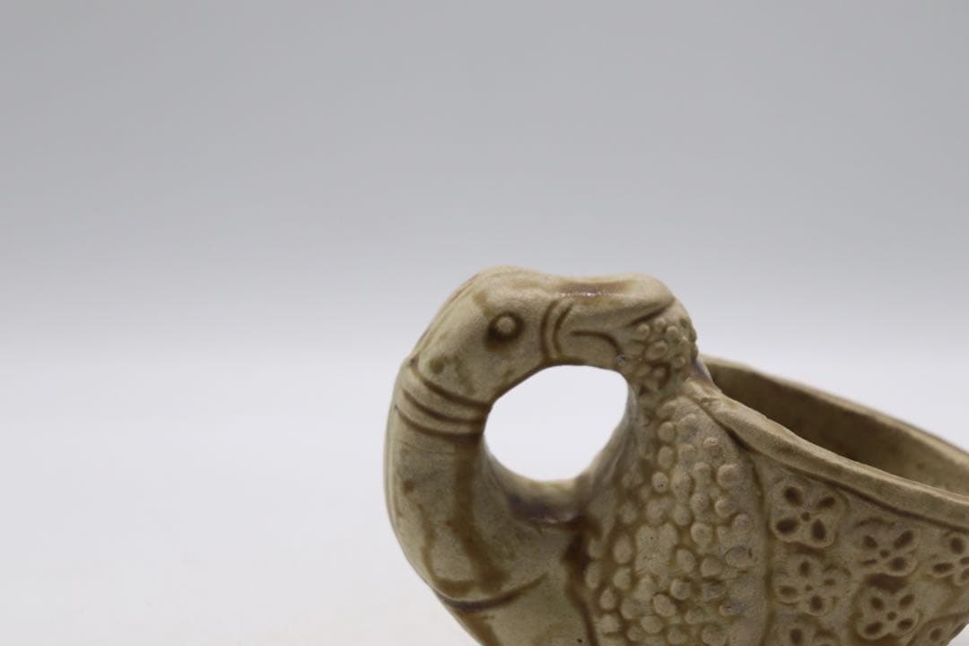 中国　青磁　鴨　陶器　送料込み250212