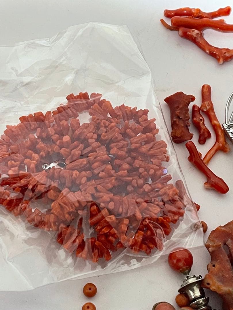 赤珊瑚　玉　ネックレス色々　袋入リ約129g