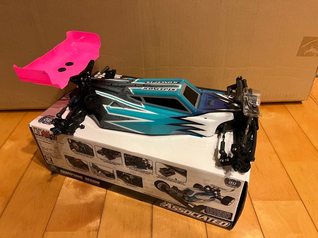 Associated RC10 B6.3D アソシエイテッド