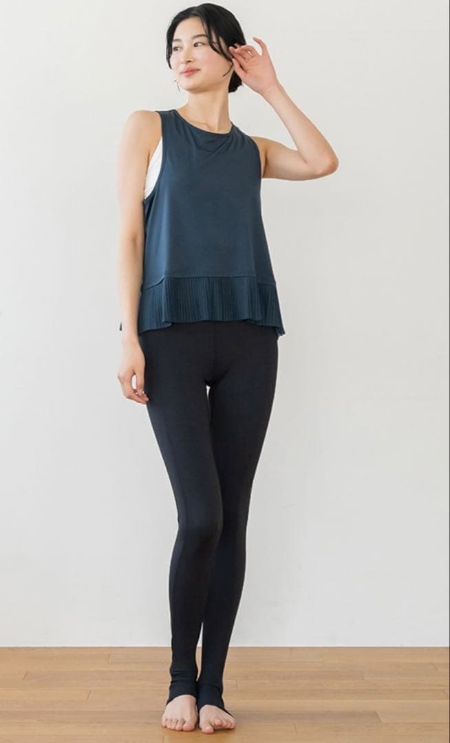 新品タグ付き【SUKALA】プリーツタンクトップ　Lサイズ