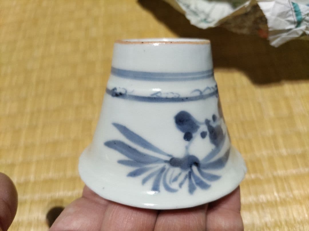 古伊万里　初期様式　広東型　そば猪口　菊絵　生掛け・厚底