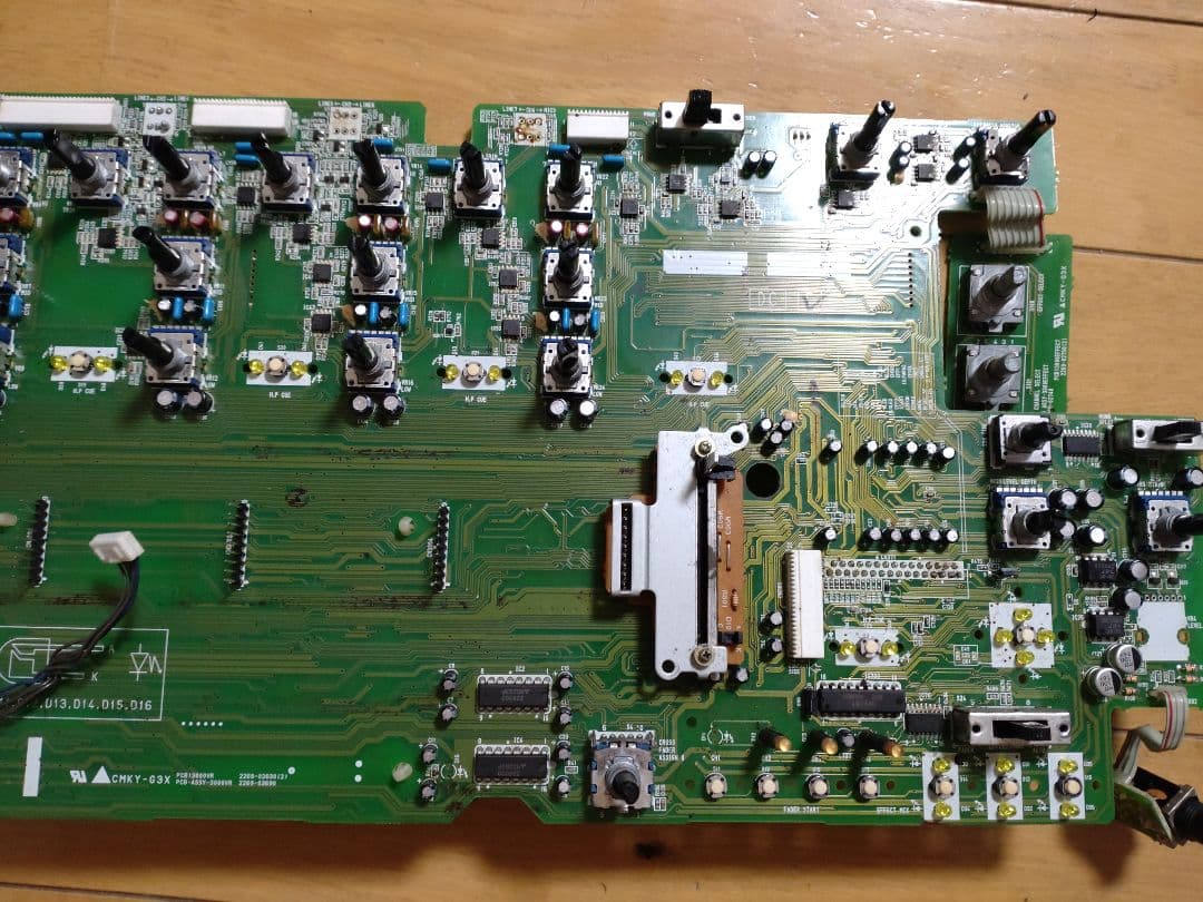 ROLAND DJ-2000 動作確認済み　送料込み　DJミキサー