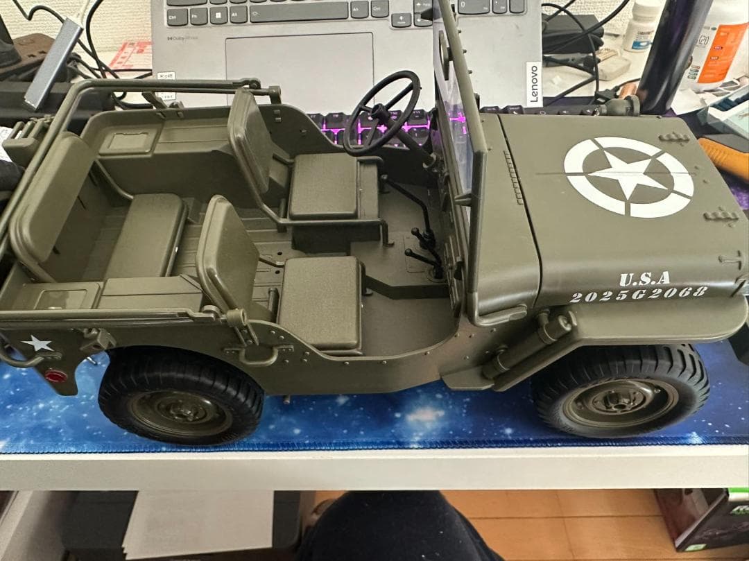 軍用 ラジコンカー 子供向け 人気 1/10 大型 オフロード ジープ 4WD