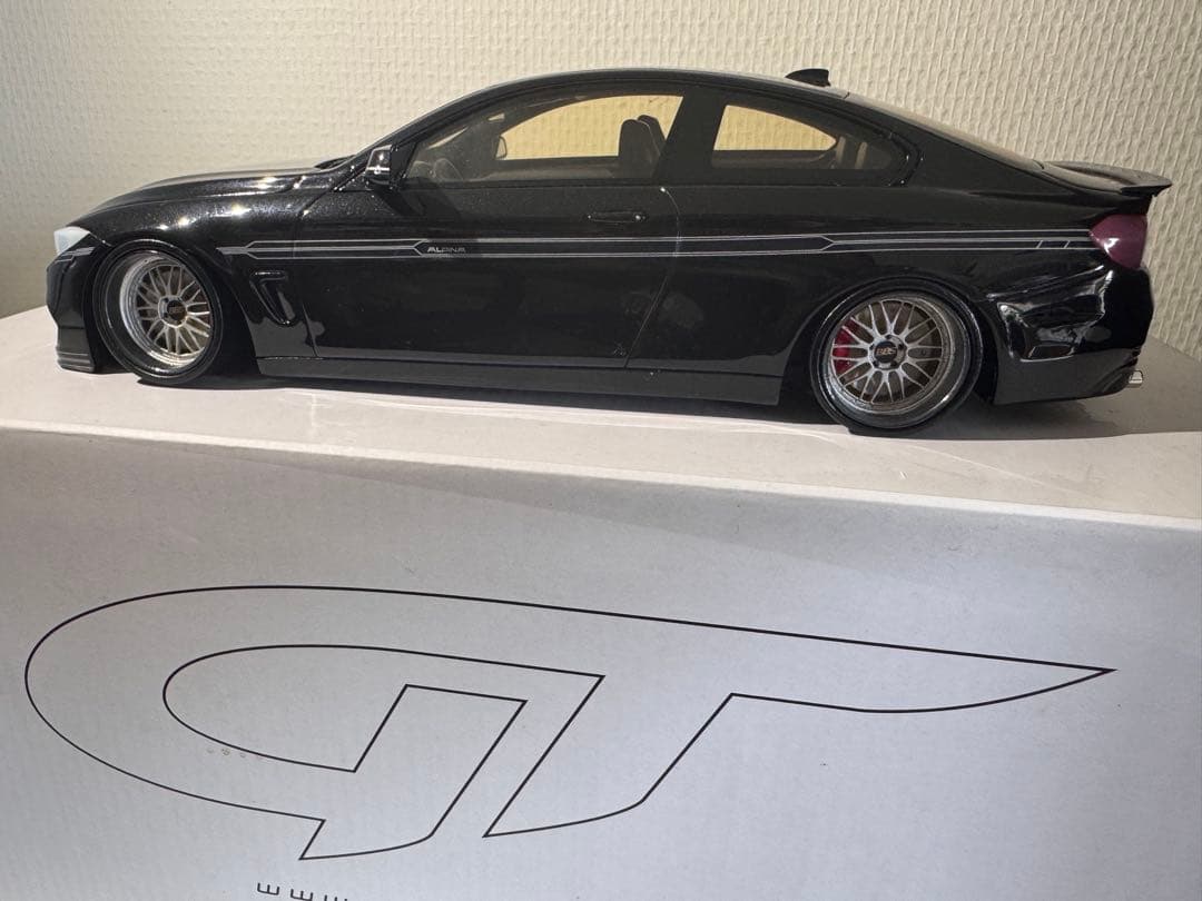 GT Spirit  アルピナB4ブラック ミニカー1/18 ALPINA