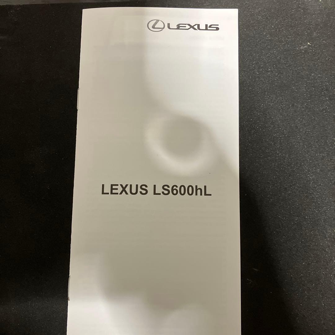 オートアート 1/18 レクサス LS600hL シルバー ミニカー