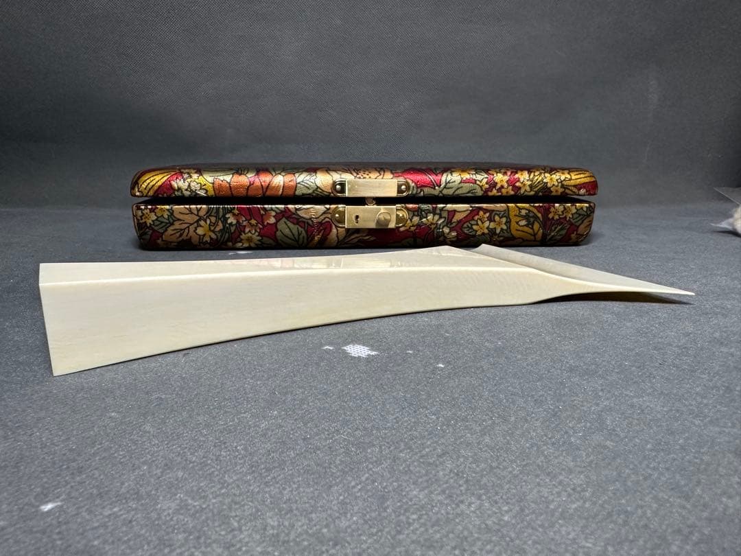 極上　高級　津軽三味線　撥　バチ　天然素材　和楽器　民謡　アンティーク　細密細工