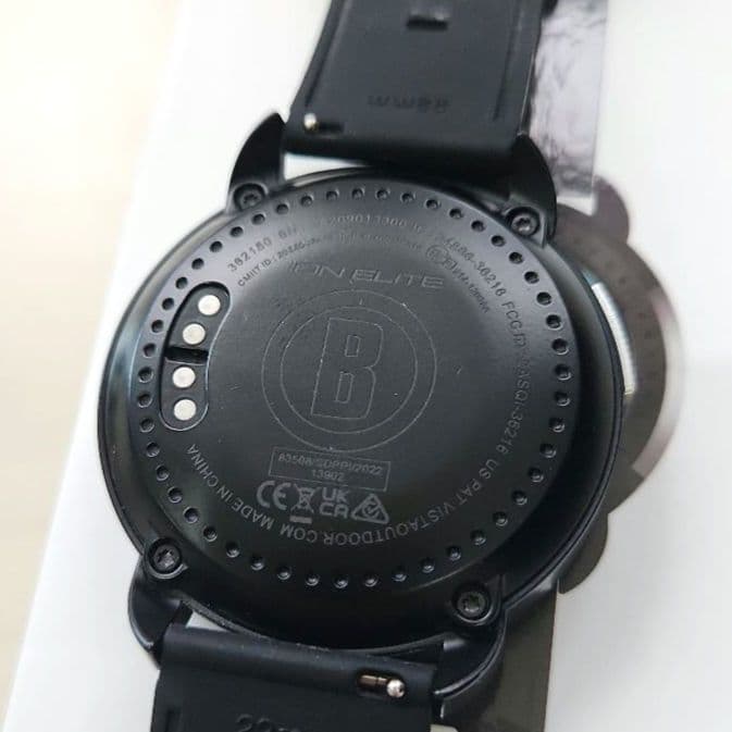 腕時計型距離測定器　ブッシュネルゴルフGPSリストウォッチ　イオンエリート　黒