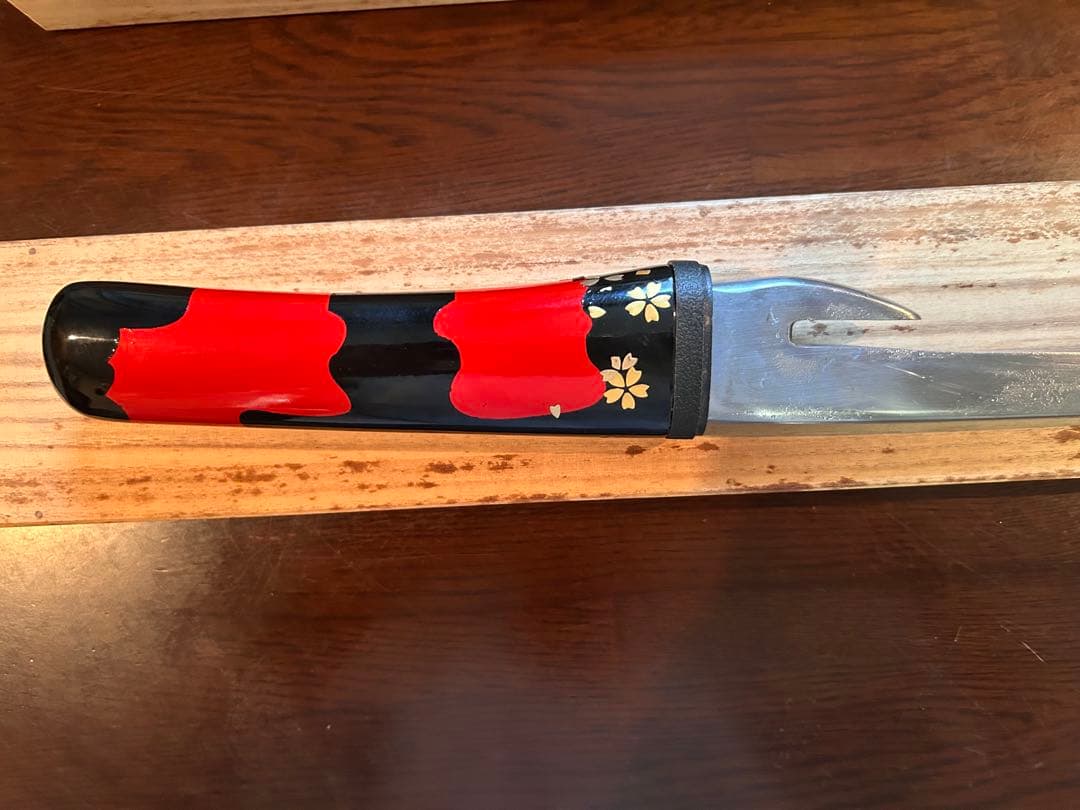 兜割　鉢割　拵え付き　桐箱付き　刀