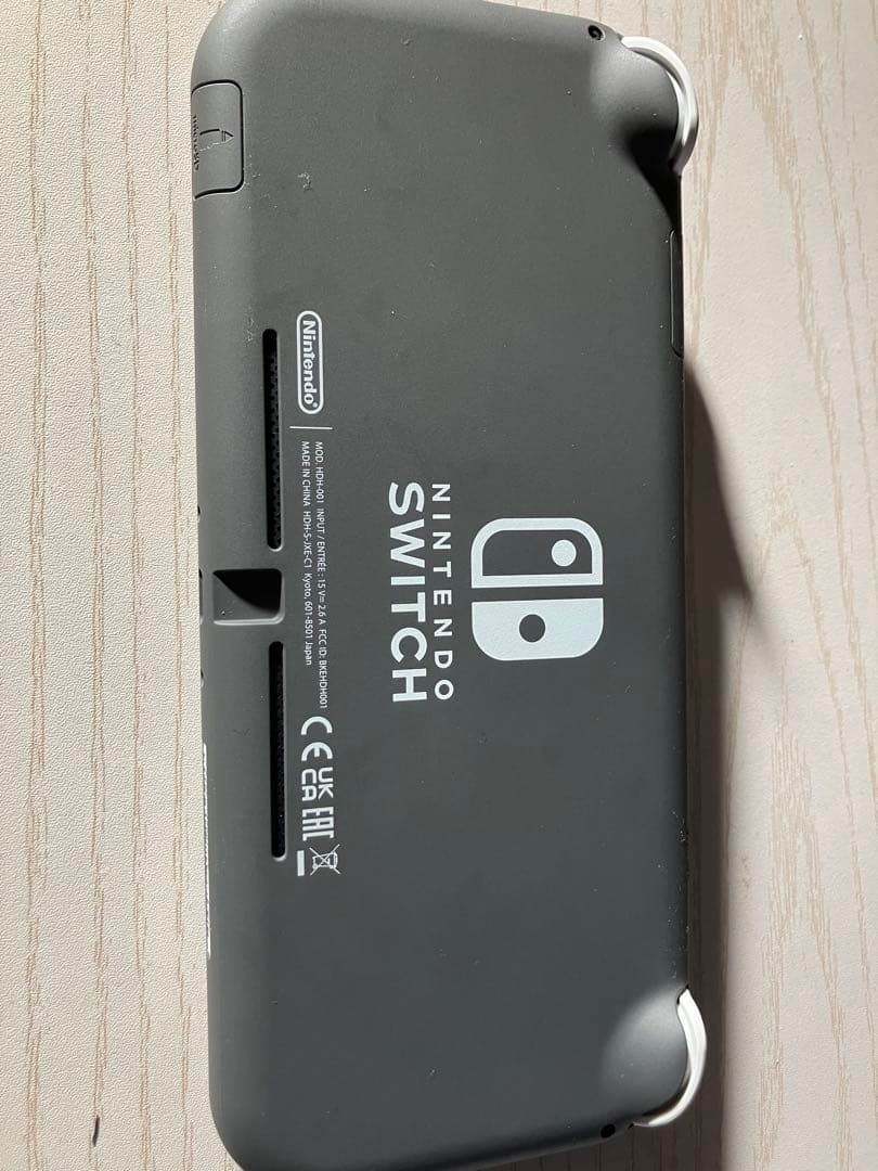 Nintendo Switch light ➕モーハン