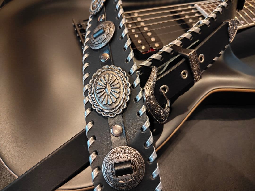 ギターストラップ　本革3mm厚　ウエスタンバックル　117〜130cm