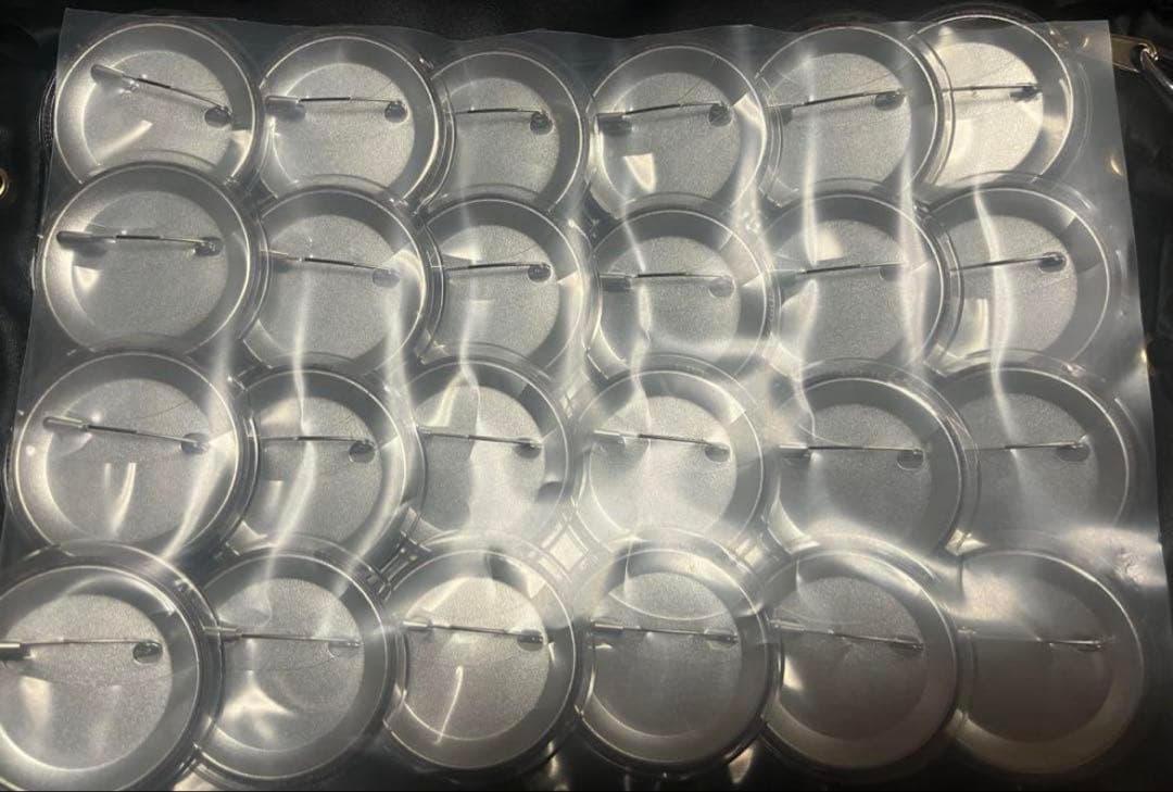 缶バッジ24点セット