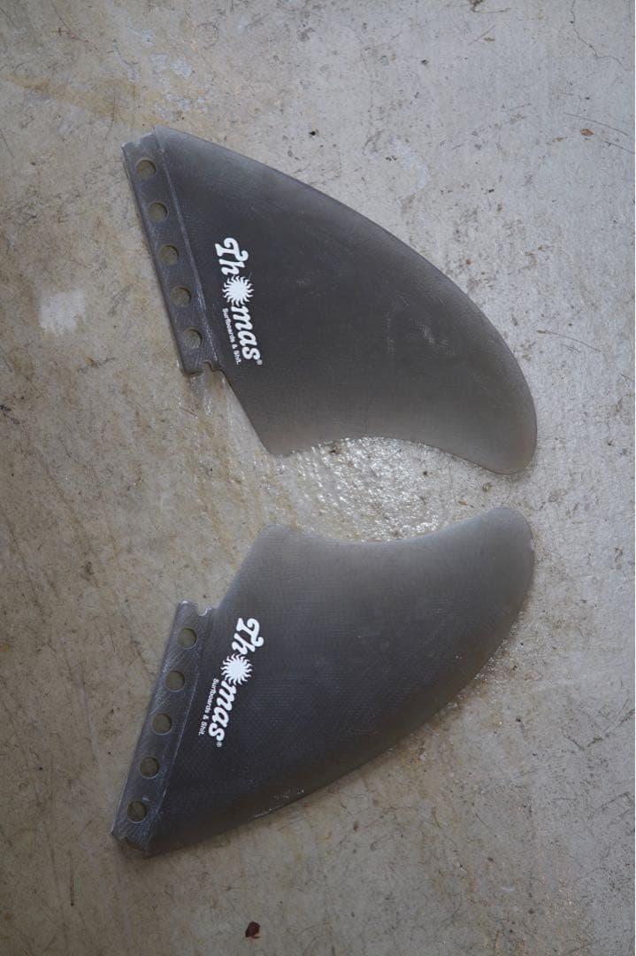 トーマスサーフボード　キールフィン