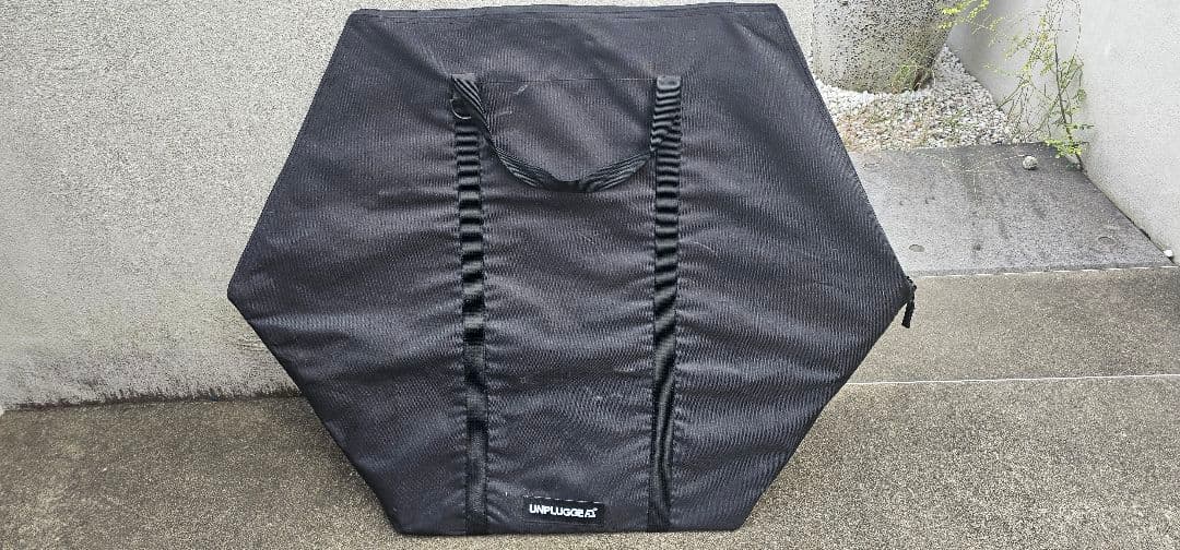 UNPLUGGED 六角形折りたたみテーブル